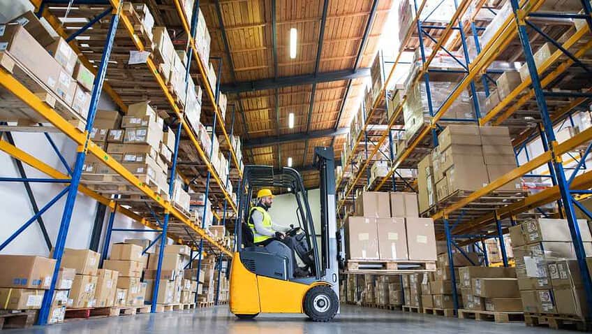 Heavy forklifts can speed up warehouse work